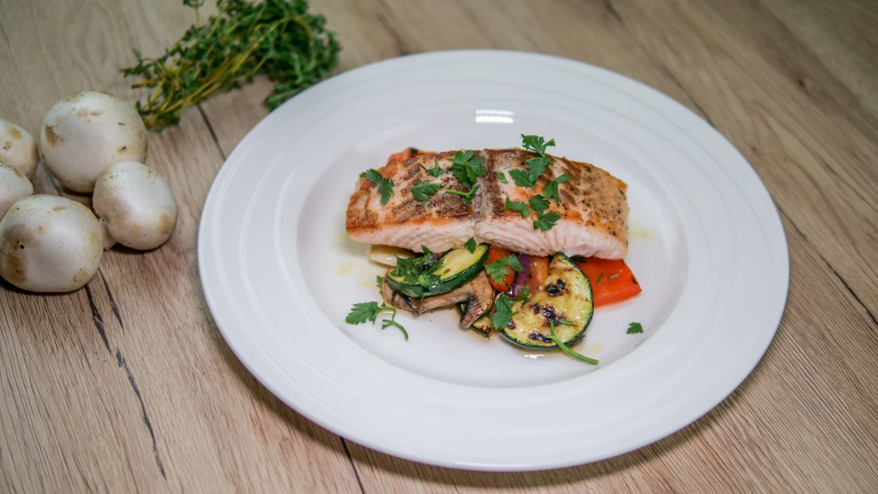 Losos | Losos recept | Losos se zeleninou | Tip na oběd | Stream